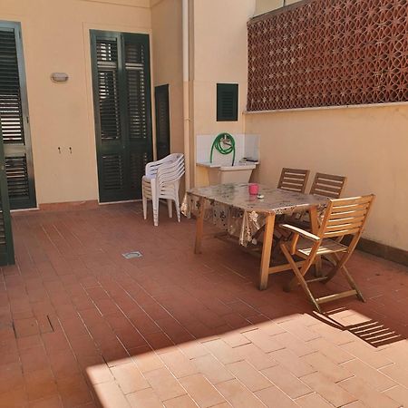 Incantevole Vacanza In Versilia Виареджо Экстерьер фото